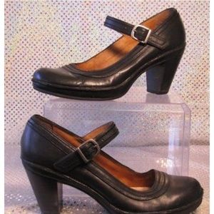 Clark’s Artisan Mary Jane Comfort Career Pumps